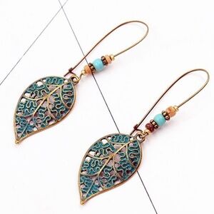 *BELAFLORE* Leaf Design Fashion Dangle Earrings
